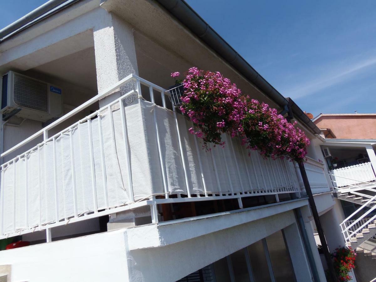 Apartments Lana Pula Ngoại thất bức ảnh